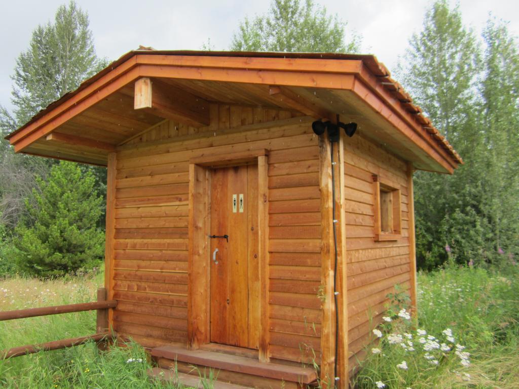 Ldr Lodge - Last Dollar Ranch Smithers Room photo