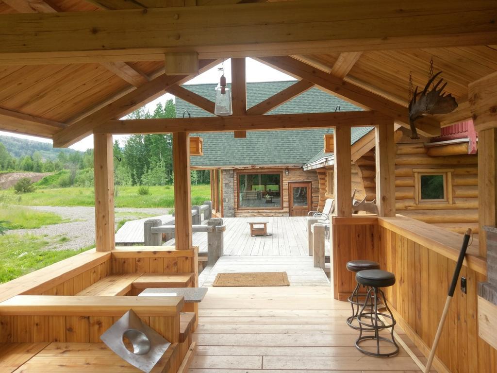 Ldr Lodge - Last Dollar Ranch Smithers Exterior photo