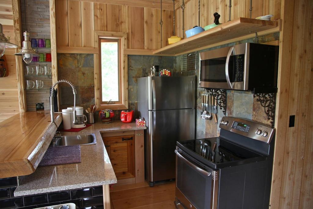 Ldr Lodge - Last Dollar Ranch Smithers Exterior photo