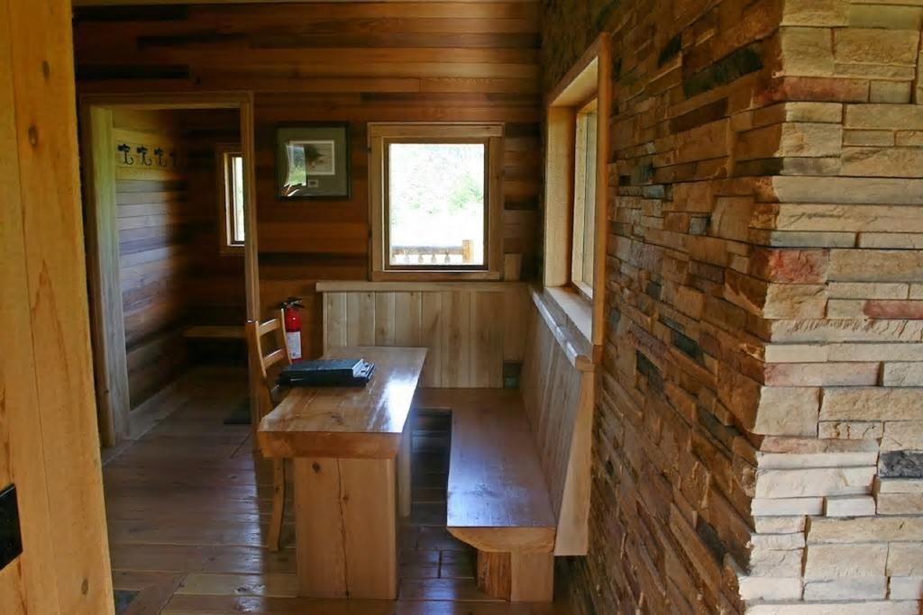 Ldr Lodge - Last Dollar Ranch Smithers Exterior photo