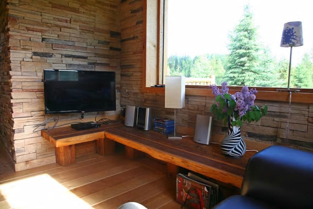 Ldr Lodge - Last Dollar Ranch Smithers Exterior photo
